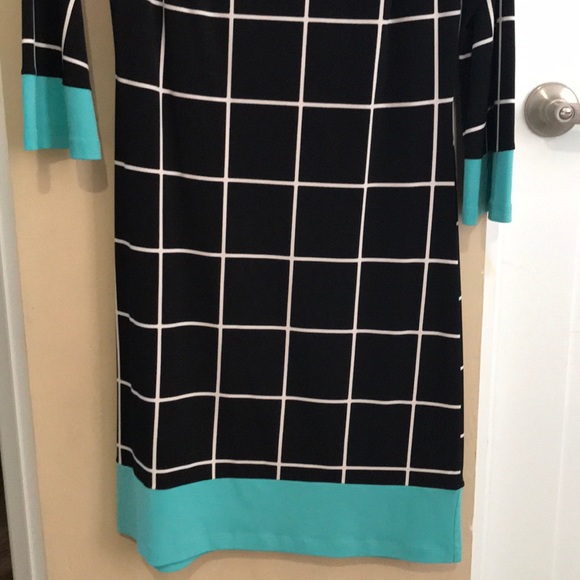 Dress - Picture 3 of 4